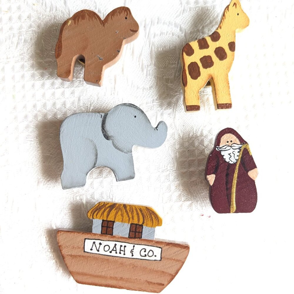 Five Vintage Button Covers Noah's Ark Painted - Ark and Animals